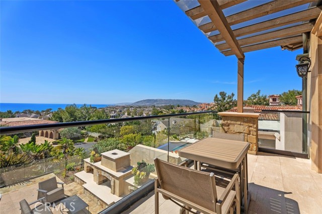 35 Shoreline Drive, Dana Point CA: https://media.crmls.org/medias/725e45ac-5898-4fd1-82a2-e08b09328c32.jpg