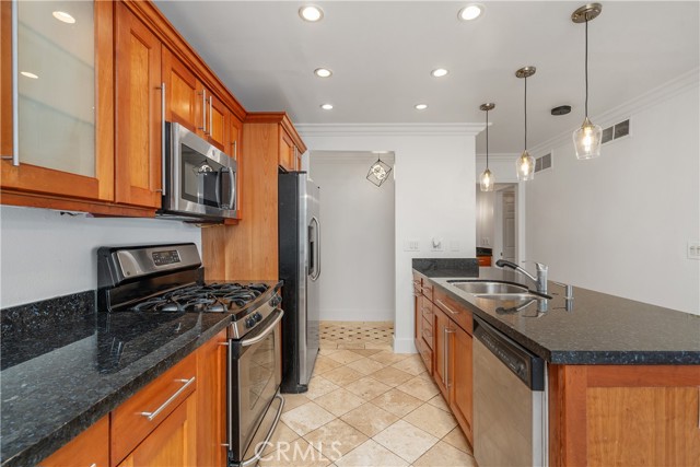 Detail Gallery Image 10 of 33 For 911 N Kings Rd #319,  West Hollywood,  CA 90069 - 1 Beds | 1 Baths