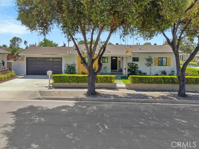 Detail Gallery Image 1 of 1 For 2302 E Lakeside Ave, Orange,  CA 92867 - 3 Beds | 2 Baths