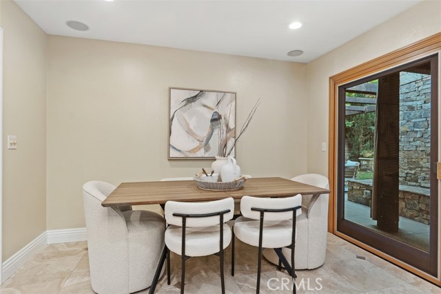 25412 Hugo Road, Laguna Niguel CA: https://media.crmls.org/medias/725f67ad-5648-4956-a3a0-1605e6da0032.jpg