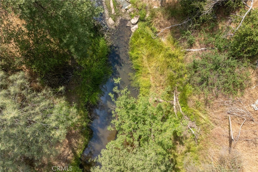 https://media.crmls.org/medias/725fb7ce-9346-41e4-9cc0-b3759391e0d1.jpg?preset=X-Large