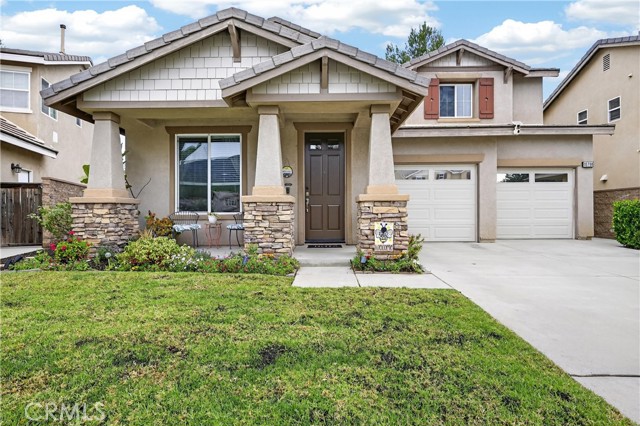 Detail Gallery Image 4 of 48 For 10798 Rosemary, Corona,  CA 92883 - 4 Beds | 3/1 Baths