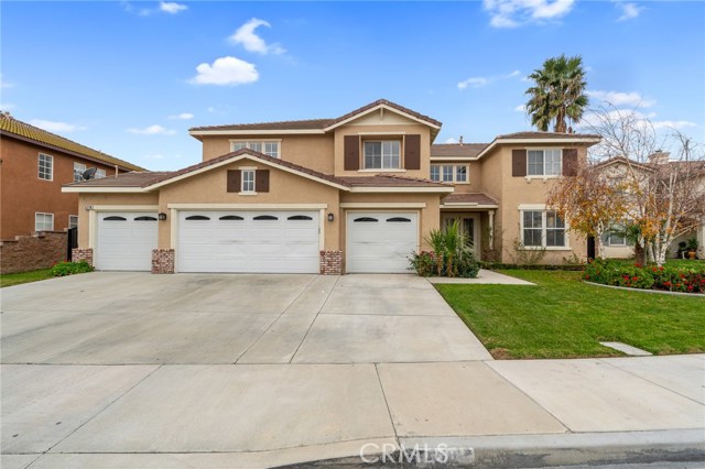 5719 Canoe Dr, Eastvale, CA 92880