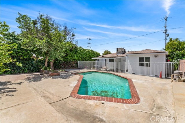 Detail Gallery Image 11 of 41 For 12670 Glenoaks Bld, Sylmar,  CA 91342 - 3 Beds | 2 Baths