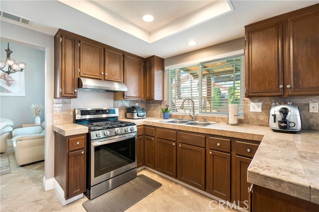 1841 Creekside Drive, Hemet CA: https://media.crmls.org/medias/7260bd25-9745-4df5-8216-92306c3436f2.jpg