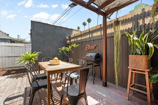 1940 Claudina Avenue, Los Angeles CA: https://media.crmls.org/medias/7261193b-05d0-4439-adbf-d528f284dba9.jpg