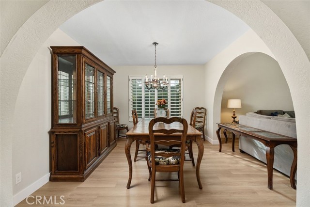 27552 Berdun, Mission Viejo CA: https://media.crmls.org/medias/7261a416-2269-4208-826c-731026b8a179.jpg