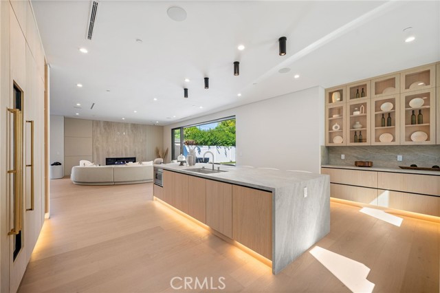 Detail Gallery Image 50 of 56 For 16728 Morrison St, Encino,  CA 91436 - 7 Beds | 6/1 Baths