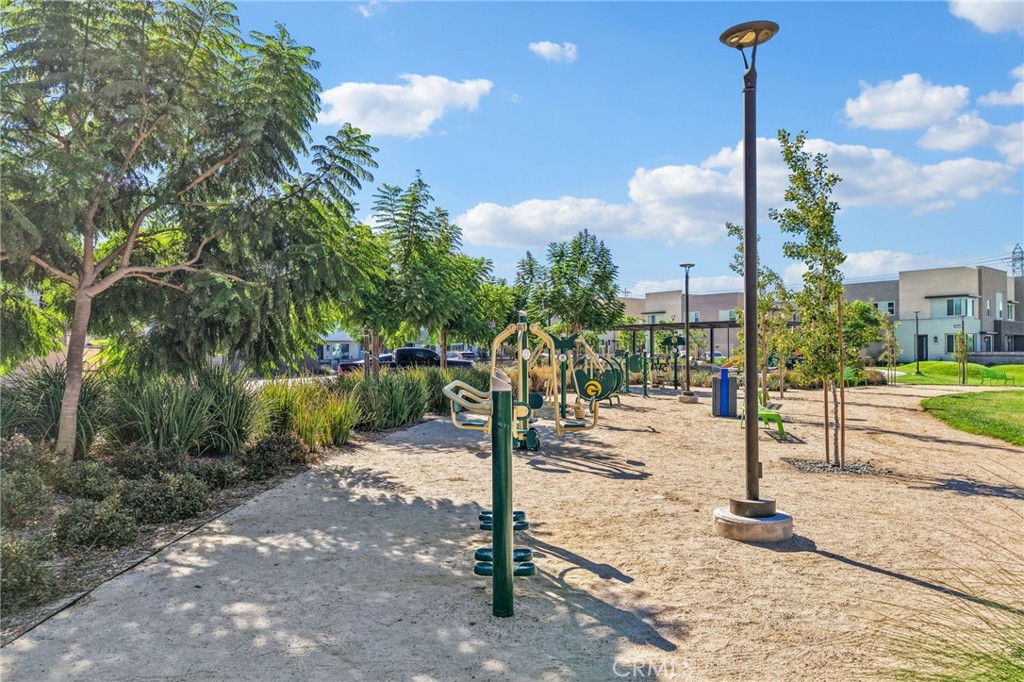 https://media.crmls.org/medias/72623582-d284-4463-b386-82e5865116b7.jpg?preset=X-Large