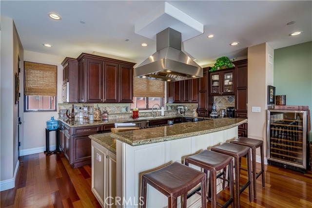 1724 Esplanade, Redondo Beach, California 90277, 3 Bedrooms Bedrooms, ,1 BathroomBathrooms,Residential,Sold,Esplanade,SB21185823