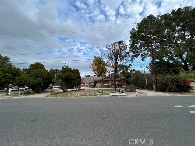 9714 Stonehurst Avenue photo 2