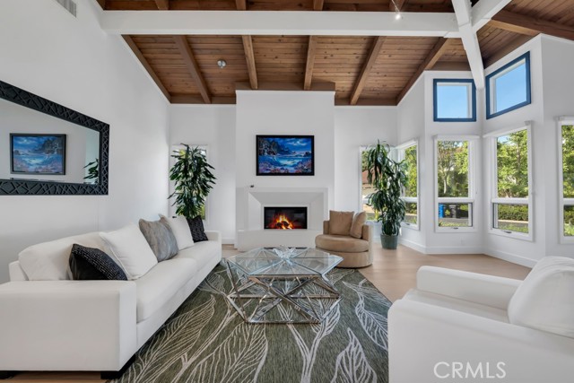 Detail Gallery Image 9 of 56 For 4514 Rayburn St, Westlake Village,  CA 91362 - 4 Beds | 4 Baths