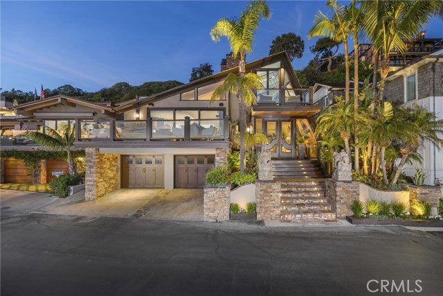 Detail Gallery Image 2 of 56 For 3150 Breakers, Corona Del Mar,  CA 92625 - 4 Beds | 5 Baths