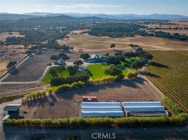 Detail Gallery Image 9 of 75 For 52540 Bradley Lockwood Rd, Bradley,  CA 93426 - 5 Beds | 2/2 Baths