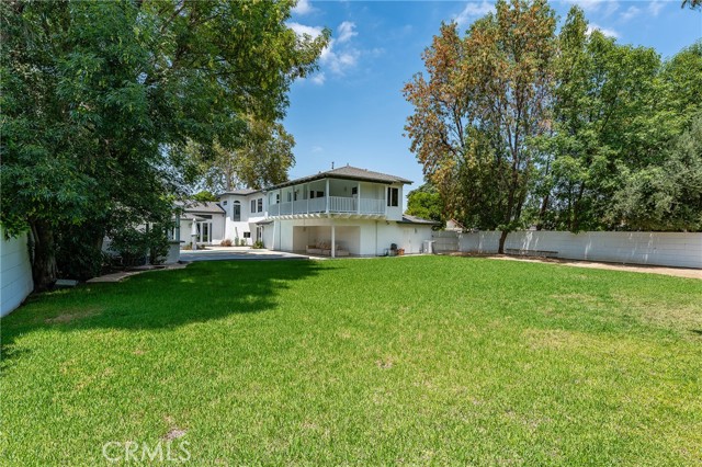 22904 Calvert Street, Woodland Hills CA: https://media.crmls.org/medias/72653f08-4856-40ee-b254-fc00f62c4855.jpg