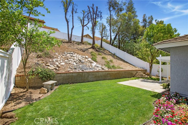 15 Calle Albarda, Rancho Santa Margarita CA: https://media.crmls.org/medias/72657ea5-e6ac-4b5f-834a-b9e9d58e0cd5.jpg