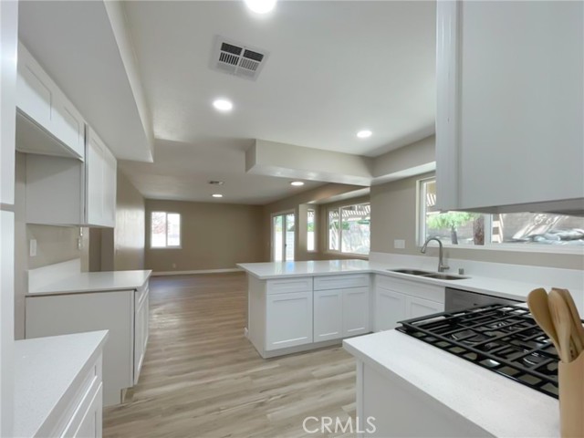 43856 Windsor Place, Lancaster CA: https://media.crmls.org/medias/72657ef1-b6a9-495a-96b3-6bd657040e17.jpg