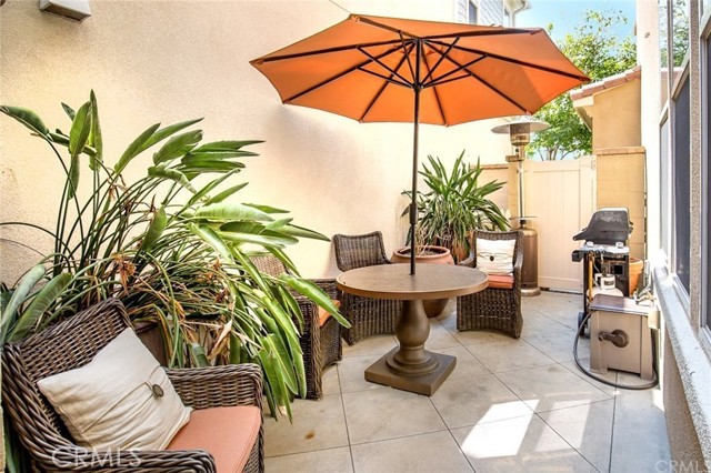 Detail Gallery Image 14 of 43 For 8407 Noelle Dr, Huntington Beach,  CA 92646 - 4 Beds | 3/1 Baths