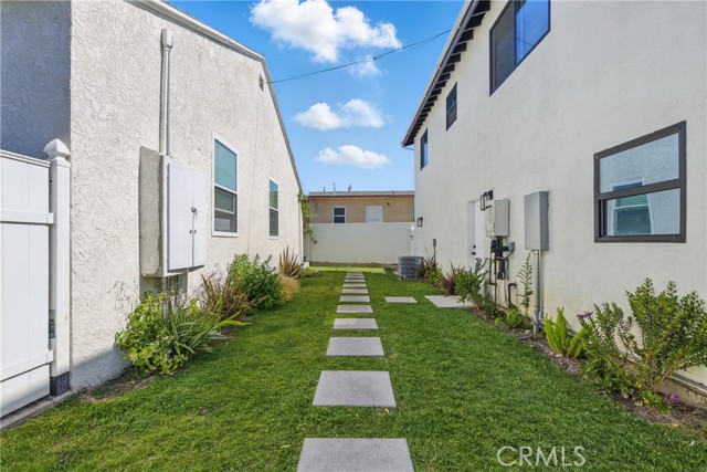 17017 #B Crenshaw Boulevard, Torrance CA: https://media.crmls.org/medias/7266ea01-c453-415f-8d8d-d55da87cb0f1.jpg