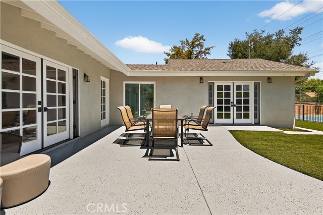 5274 Crebs Avenue, Tarzana CA: https://media.crmls.org/medias/72677cc9-203a-4d87-956a-7d7731a5b6ad.jpg