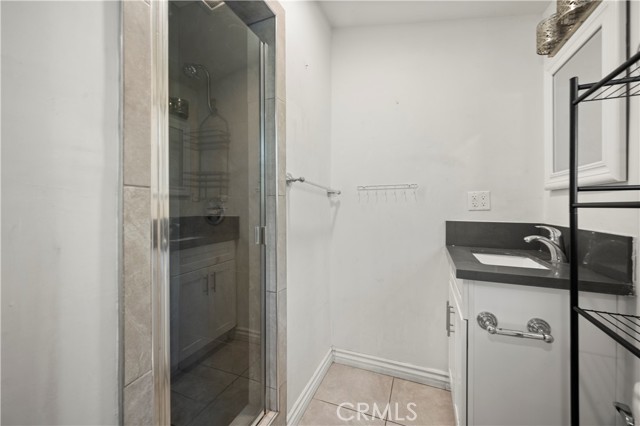 7736 Bellaire Avenue, North Hollywood CA: https://media.crmls.org/medias/72687203-265b-4908-9659-a6e42e3fd631.jpg