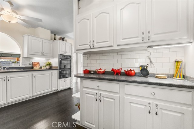 Detail Gallery Image 13 of 34 For 1817 N Hollywood, Burbank,  CA 91505 - 2 Beds | 1 Baths