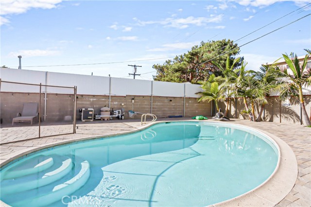 Detail Gallery Image 26 of 26 For 721 E Elmwood, Burbank,  CA 91501 - 3 Beds | 2 Baths