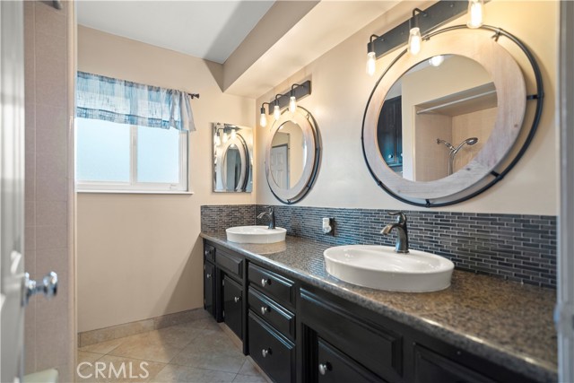 Detail Gallery Image 30 of 46 For 7805 Westdumfries Ct, Bakersfield,  CA 93309 - 4 Beds | 2 Baths