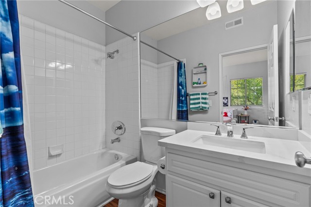 Detail Gallery Image 19 of 37 For 24714 Avignon Dr, Valencia,  CA 91355 - 3 Beds | 3 Baths