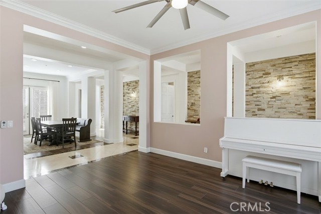 26161 Wyndemere Court, Escondido CA: https://media.crmls.org/medias/726b5d28-7429-4ed7-b6bd-498d8a3f1f3c.jpg