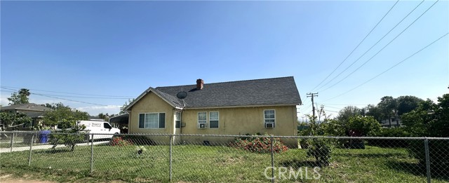 Detail Gallery Image 2 of 13 For 1369 Hardt St, San Bernardino,  CA 92408 - 5 Beds | 2 Baths