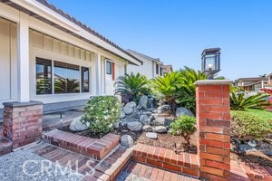 25152 Mammoth Circle, Lake Forest CA: https://media.crmls.org/medias/726bc940-c81f-4e62-ab3a-0fbe230a096e.jpg
