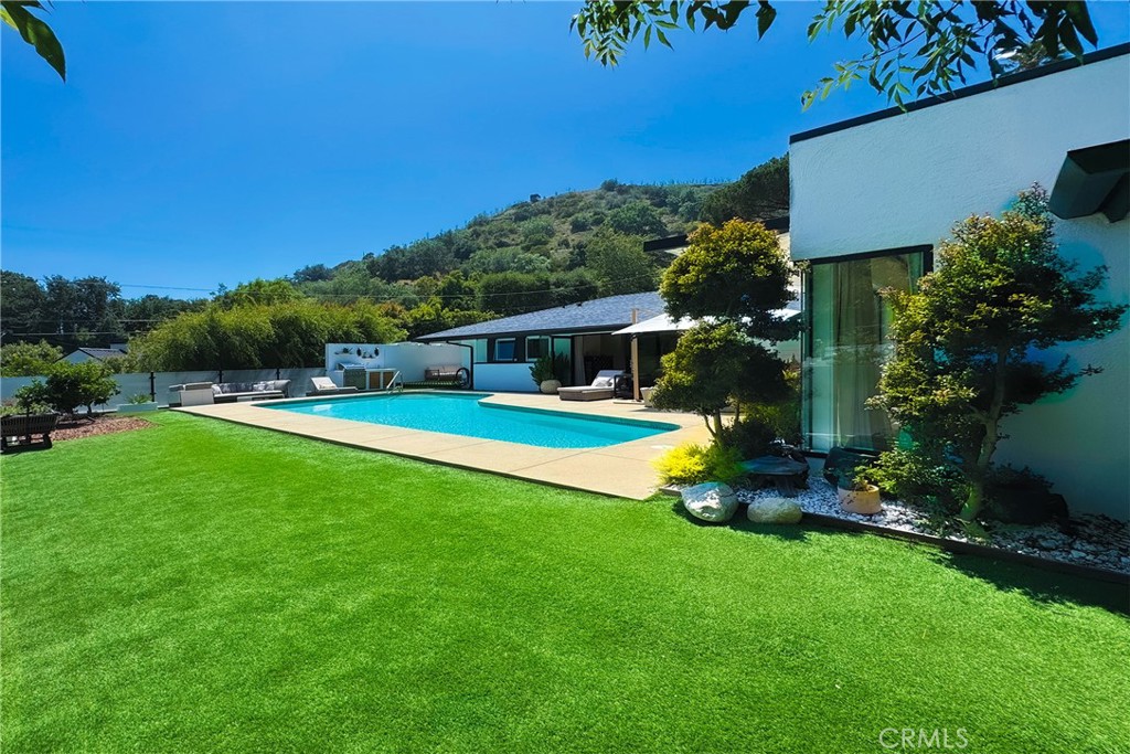 9621 Cedarbrook
