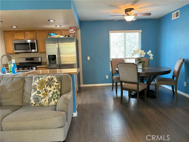 Detail Gallery Image 9 of 20 For 1140 W Blaine St #201,  Riverside,  CA 92507 - 2 Beds | 1 Baths