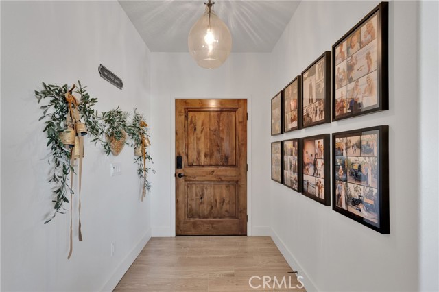 Detail Gallery Image 7 of 71 For 8357 Macron, Oak Hills,  CA 92344 - 4 Beds | 3 Baths