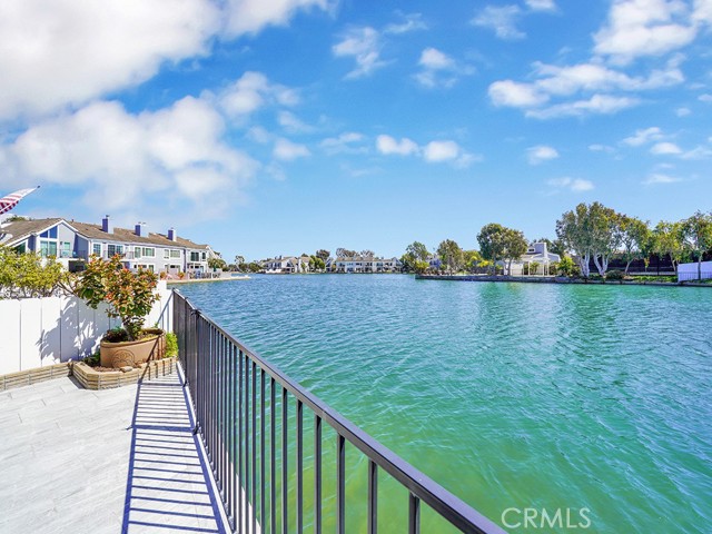 3512 Bravata Drive, Huntington Beach CA: https://media.crmls.org/medias/726f0919-9008-4fa4-aa6a-dbb9a170dcc6.jpg