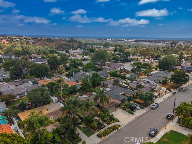 983 Oak Street, Costa Mesa CA: https://media.crmls.org/medias/726fbe51-3de8-4669-8a16-3581a5140d04.jpg