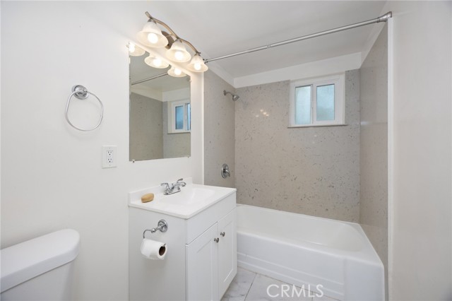 181 E Alegria Avenue, Sierra Madre CA: https://media.crmls.org/medias/72704df3-045c-4f55-b0a6-259960bfc172.jpg