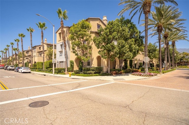 Detail Gallery Image 17 of 43 For 7694 Lisbon Pl #6,  Rancho Cucamonga,  CA 91739 - 3 Beds | 3/1 Baths