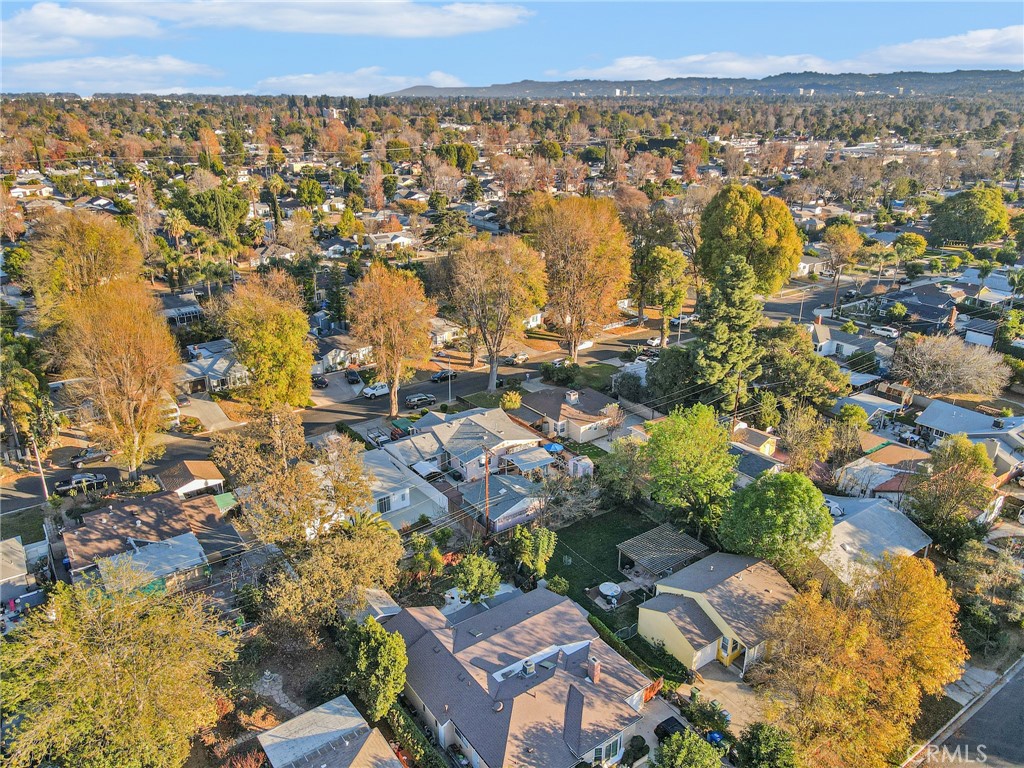 https://media.crmls.org/medias/72707cfa-7185-47b3-919e-388bc57b1645.jpg?preset=X-Large