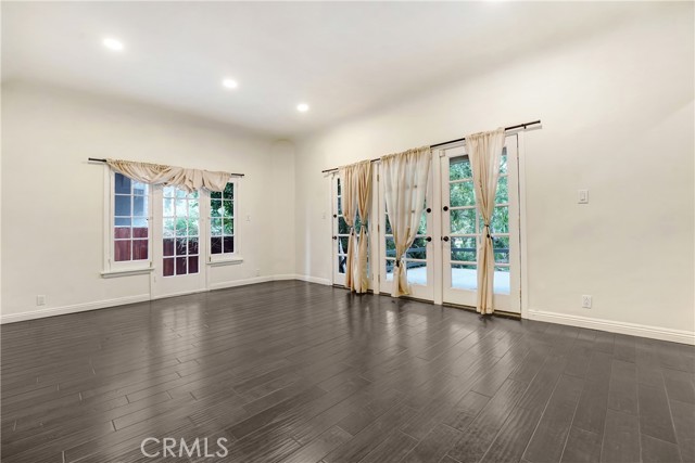 816 S Longwood, Los Angeles CA: https://media.crmls.org/medias/7270a044-555f-4e7f-8d55-5be6928c2aa2.jpg