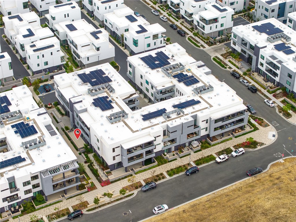 7270b3c6 B1b9 4104 B290 43c9038f2196