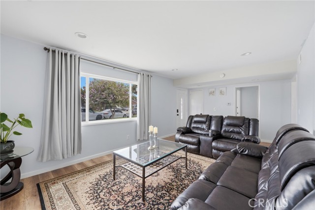 Detail Gallery Image 7 of 42 For 21235 Oakfort Ave, Carson,  CA 90745 - 3 Beds | 2 Baths