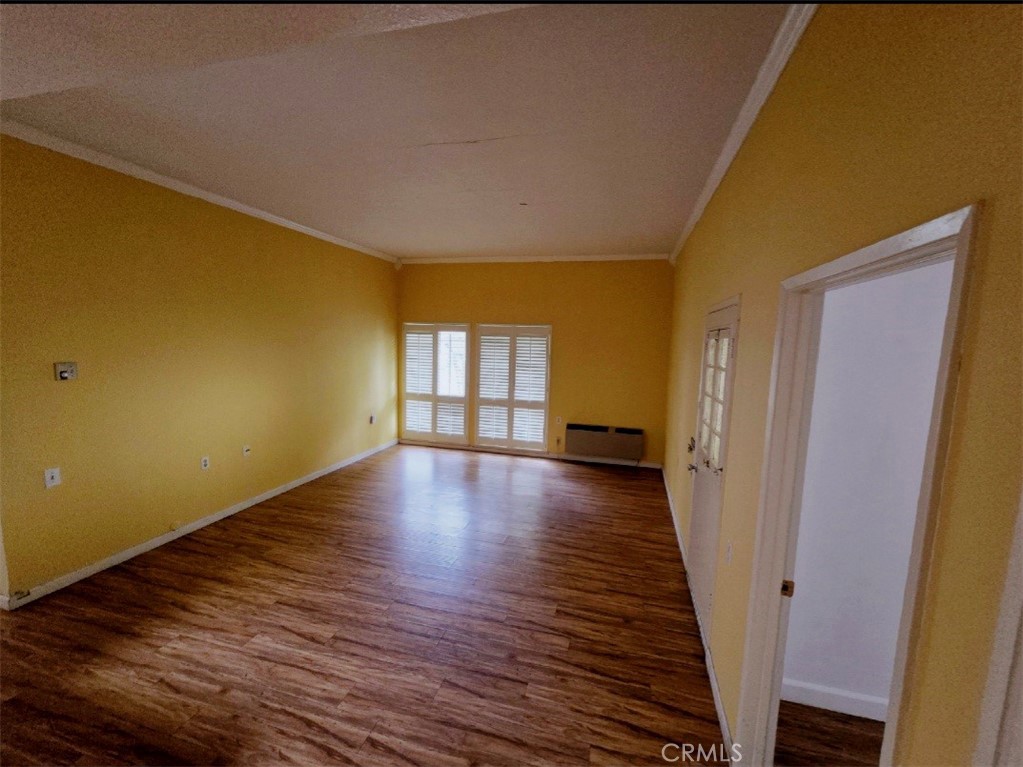 https://media.crmls.org/medias/7271666b-6b5e-4329-9cfe-93d6e566694b.jpg?preset=X-Large