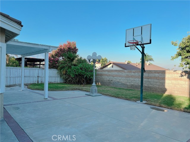 Detail Gallery Image 2 of 17 For 7977 Summerlin Pl, Rancho Cucamonga,  CA 91730 - 3 Beds | 2/1 Baths