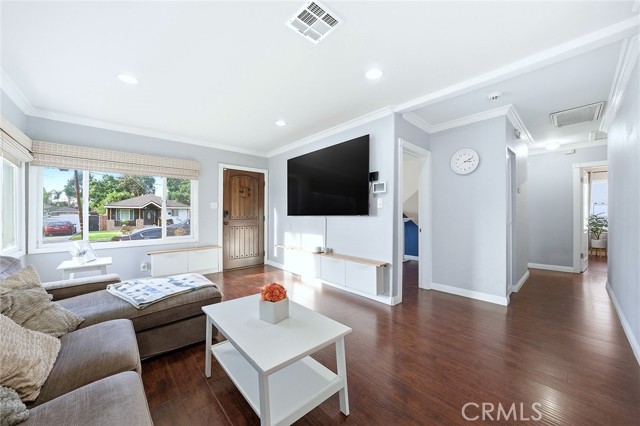 Detail Gallery Image 6 of 35 For 8606 Bright Ave, Whittier,  CA 90602 - 3 Beds | 1 Baths