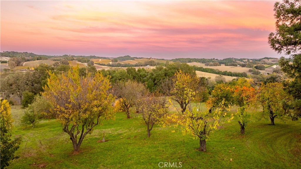https://media.crmls.org/medias/7272a5c5-f6a6-4193-8ffc-d14c97b268a2.jpg?preset=X-Large