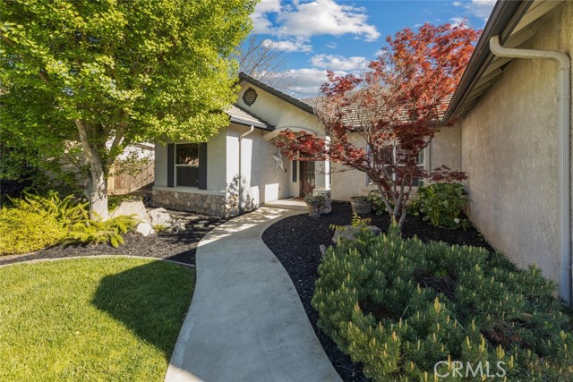 Detail Gallery Image 5 of 45 For 523 W Country Ct, Visalia,  CA 93277 - 3 Beds | 2 Baths