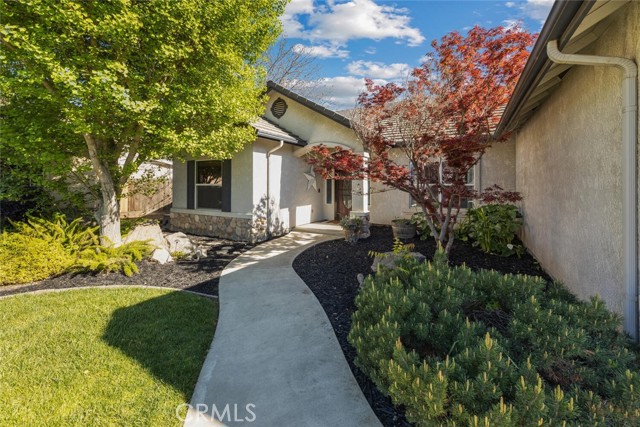 Detail Gallery Image 5 of 45 For 523 W Country Ct, Visalia,  CA 93277 - 3 Beds | 2 Baths