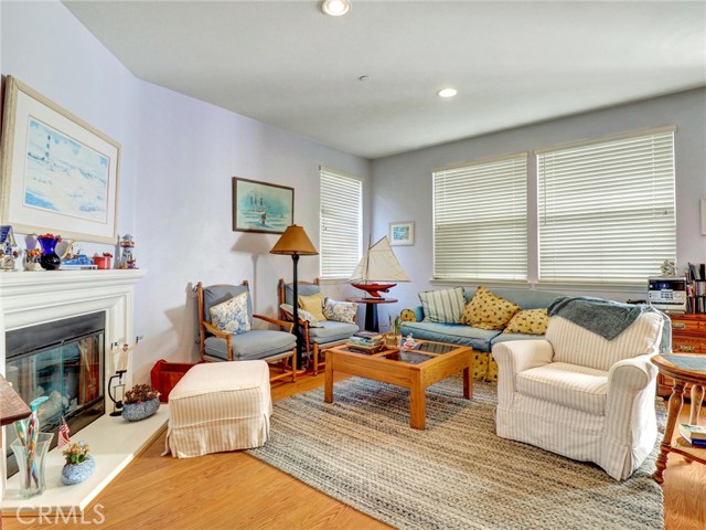 Detail Gallery Image 8 of 27 For 1800 S Pacific Coast #21,  Redondo Beach,  CA 90277 - 3 Beds | 3 Baths
